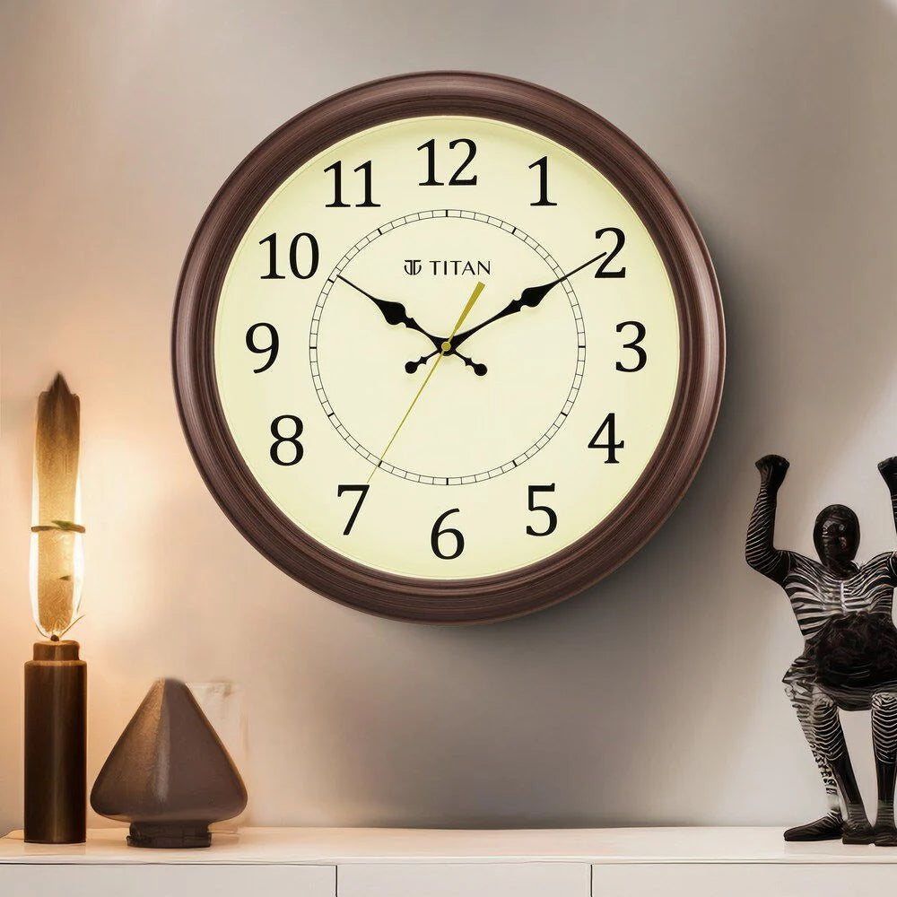 Titan Classic 42 cm Off-White Wall Clock: Silent Serenity