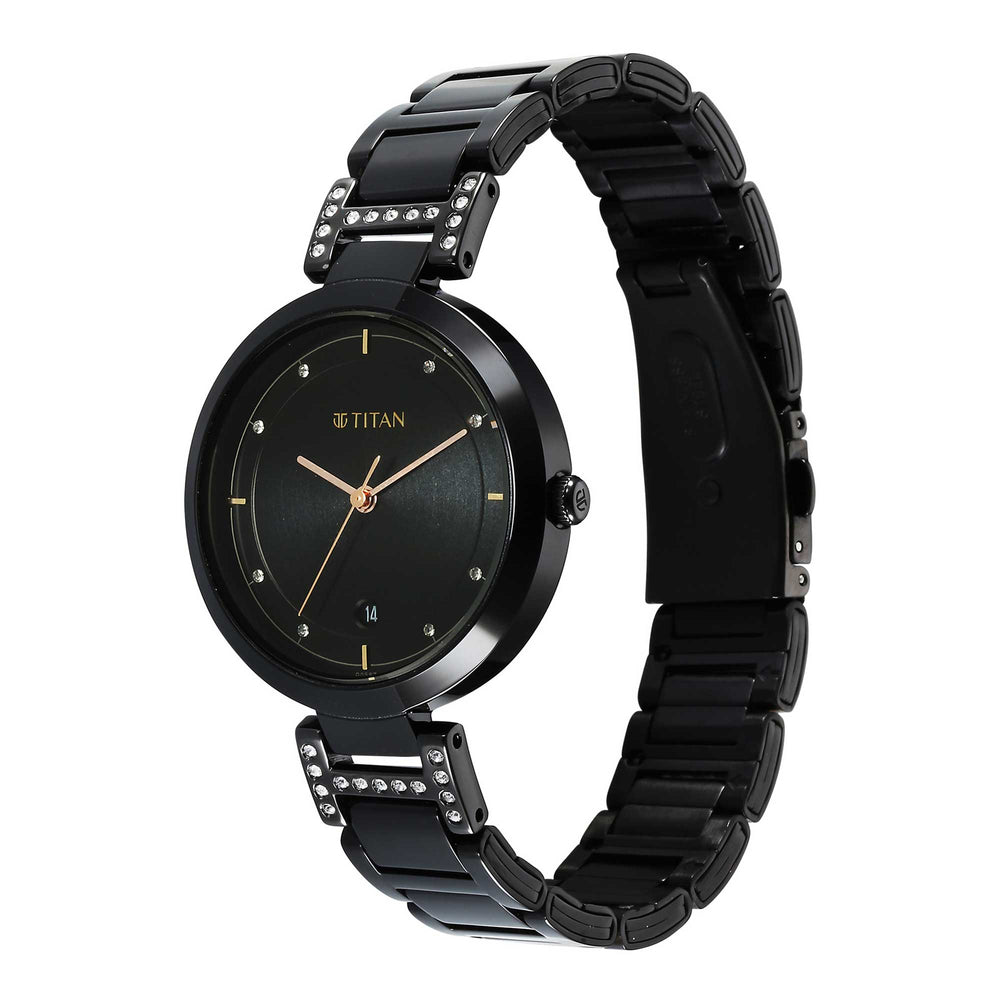 Titan Women Brass Round Shape Watches(2480NM02)