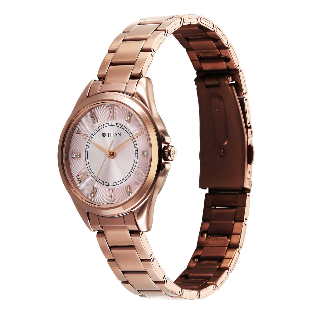 Titan Women Brass Round Shape Watches(2565QM01)