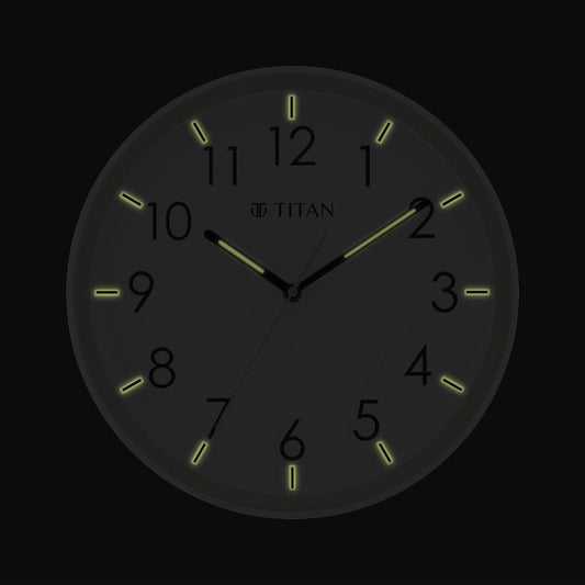 Titan 32.5 cm Green-Lume Wall Clock: Stylish Nighttime Illumination