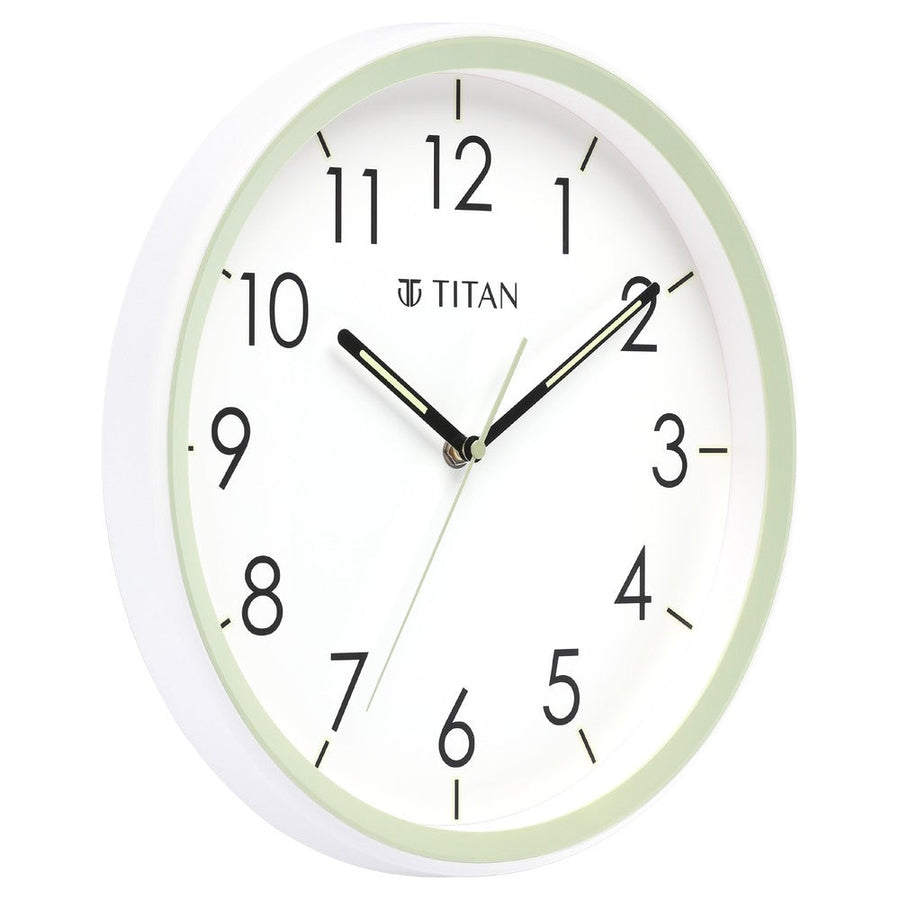 Titan 32.5 cm Green-Lume Wall Clock: Stylish Nighttime Illumination